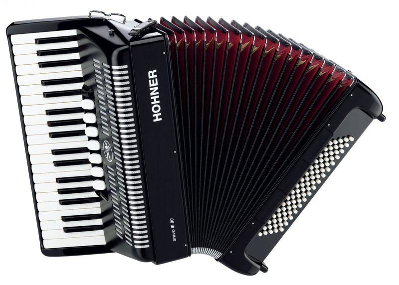 Sanfona Hohner Bravo III 80 Baixos e 37 Teclas em Preto